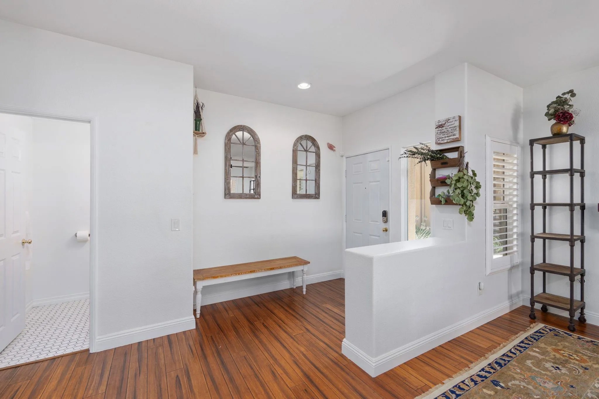 6283 Avenida De Las Vistas 2