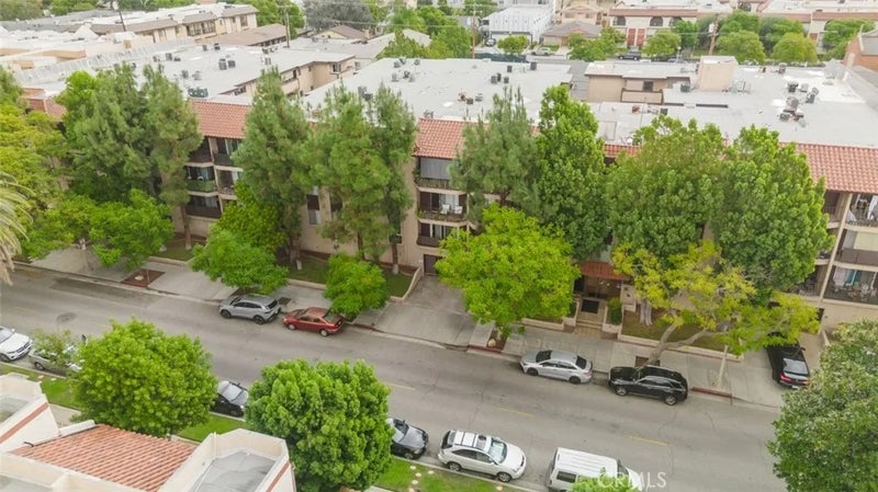 310 N Jackson Street 128