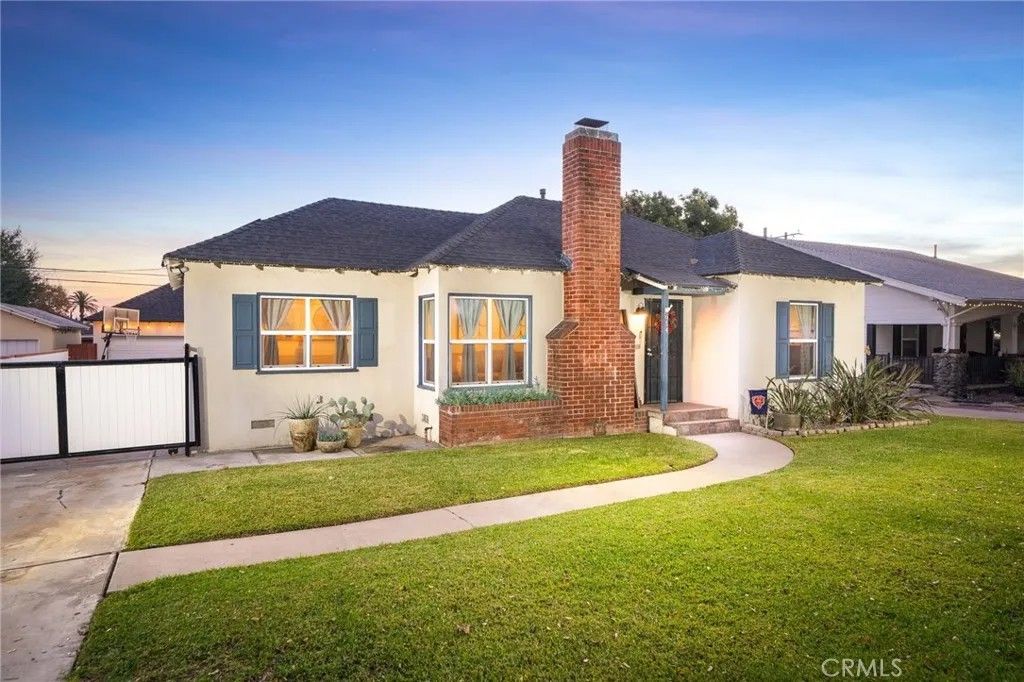 Photo of 614 E J Street, Ontario, CA 91764 (MLS # CV25270019)