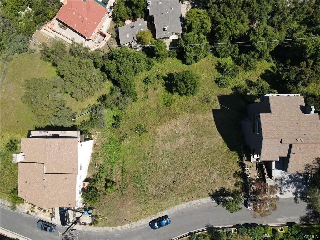 Photo of 21478 Iglesia Dr, Woodland Hills, CA 91364 (MLS # SR26087702)