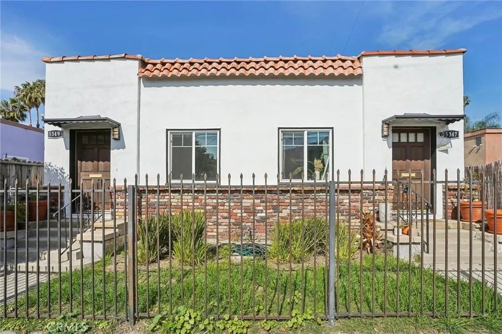 Photo of 5347 Fountain Avenue, Los Angeles, CA 90029 (MLS # OC26064188)