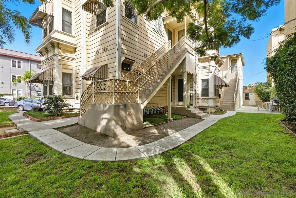 1561-75 9th Ave