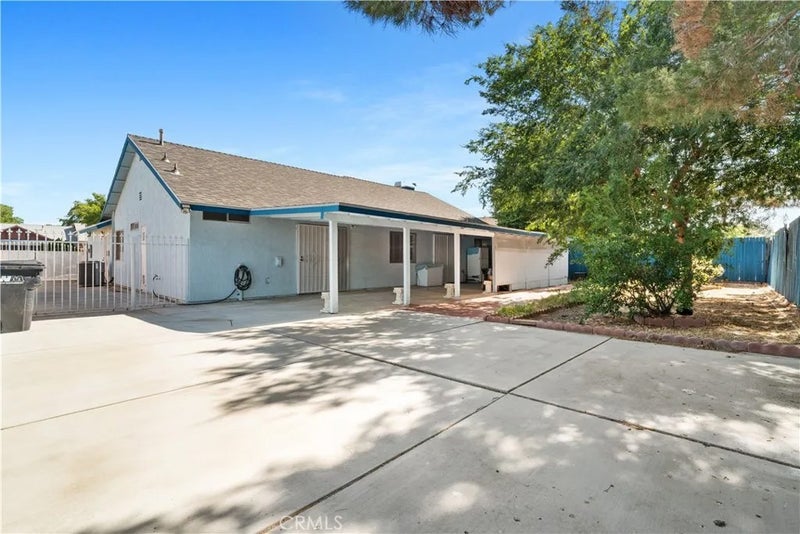 1809 W Avenue K9