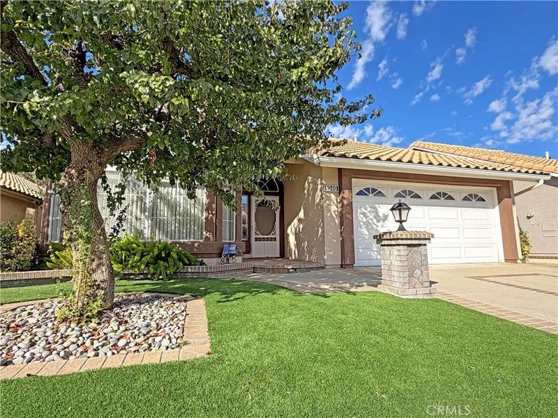 1349 Fairway Oaks