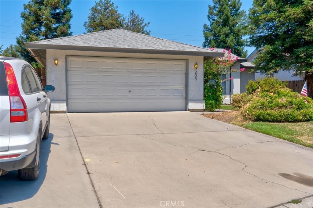 205 Clipper Court