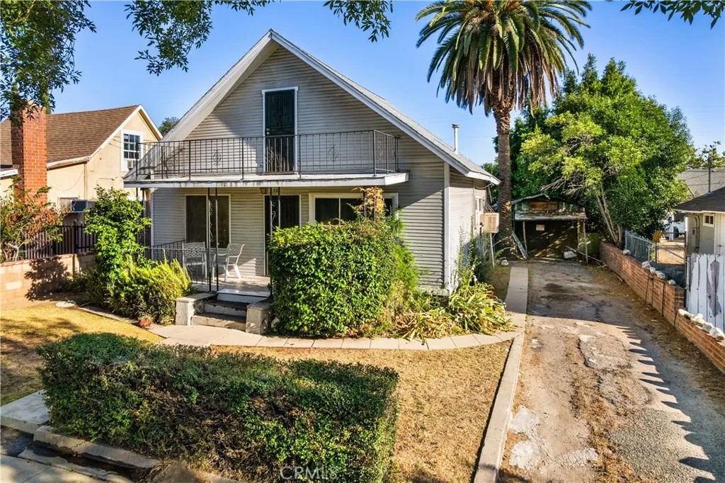324 W 2nd