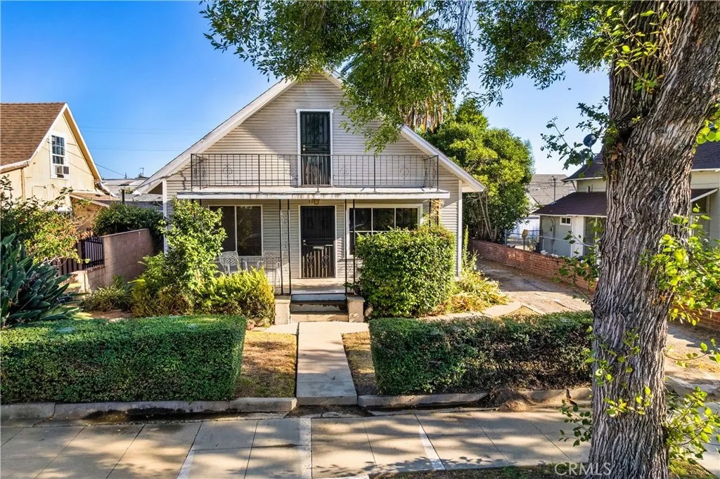 324 W 2nd