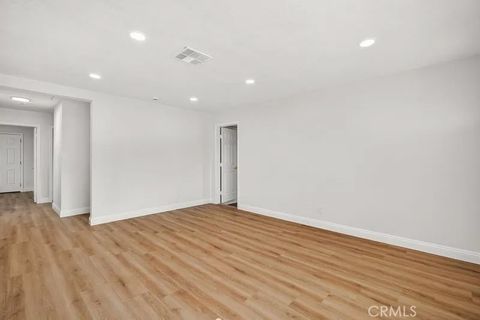 Tiny photo for 18222 10th St, Bloomington, CA 92316 (MLS # CV25244232)