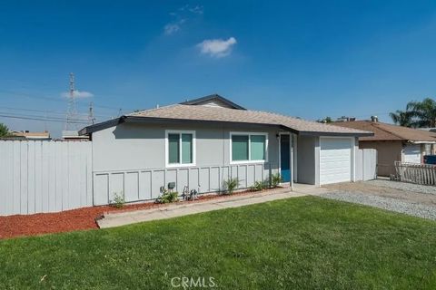 Tiny photo for 18222 10th St, Bloomington, CA 92316 (MLS # CV25244232)