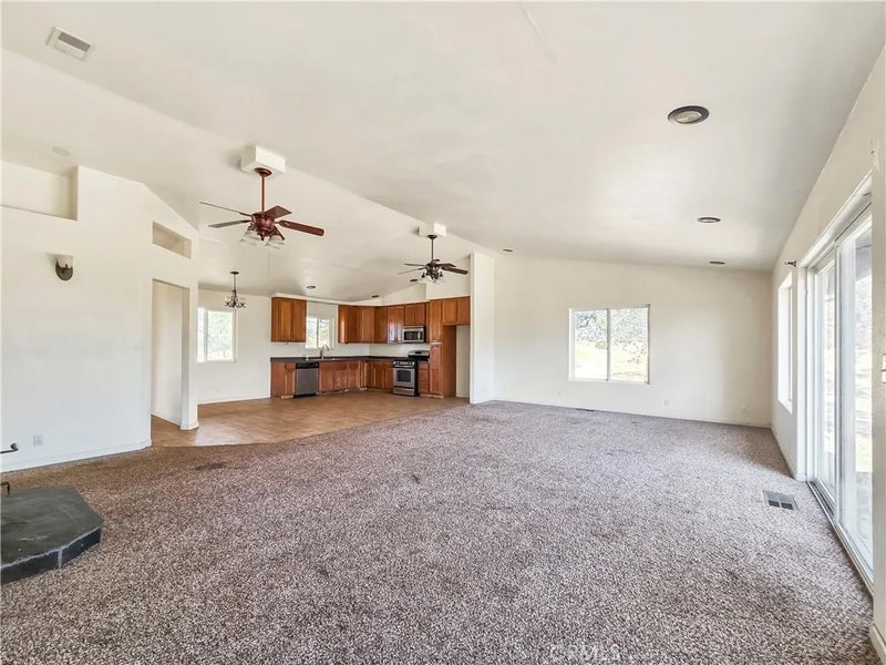 4745 Bear Valley