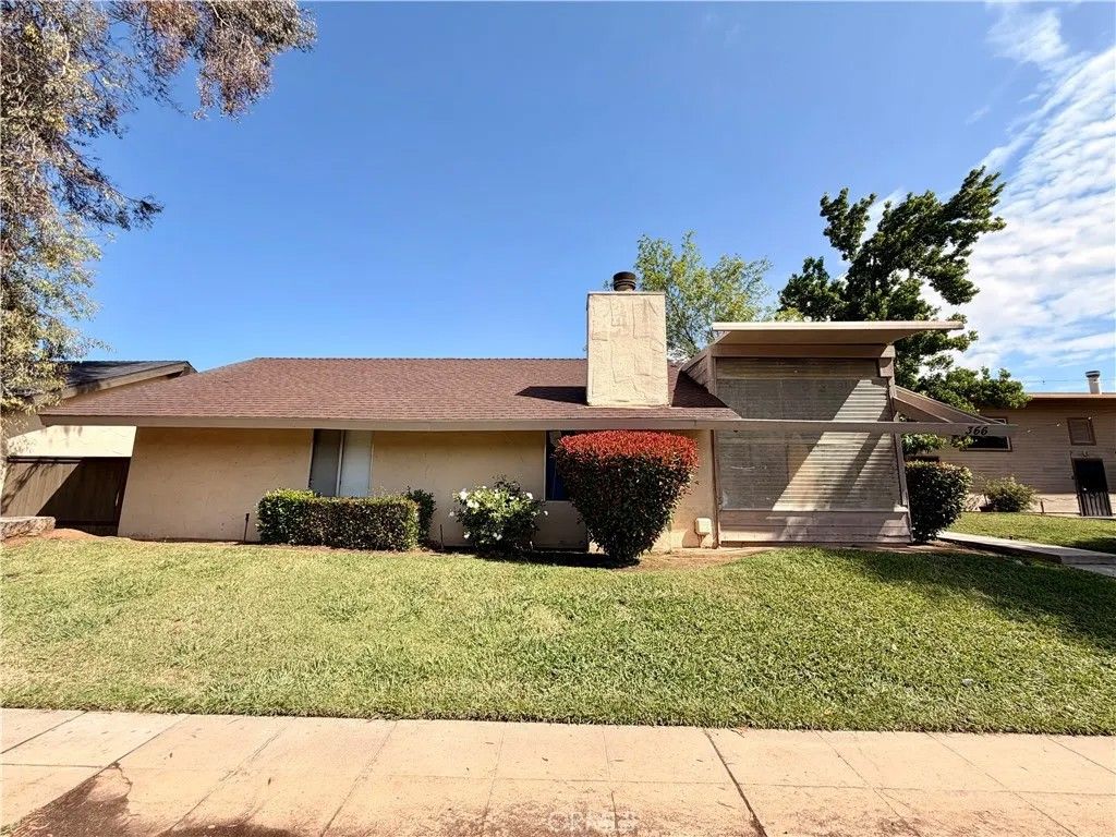 Photo of 366 E El Paso Avenue, Fresno, CA 93720 (MLS # FR26092282)