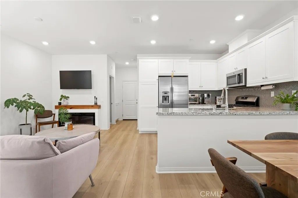 Photo of 22960 Harvest Mill, Saugus, CA 91350 (MLS # SR26089868)