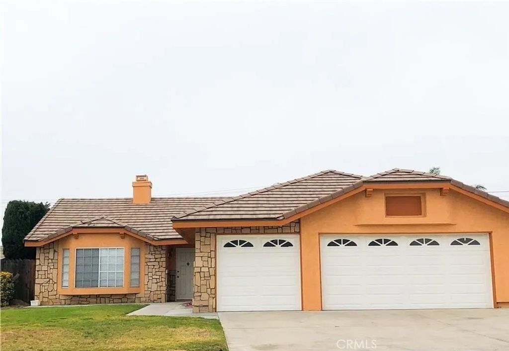 Photo of 10572 Miami Ave, Bloomington, CA 92316 (MLS # CV25282296)