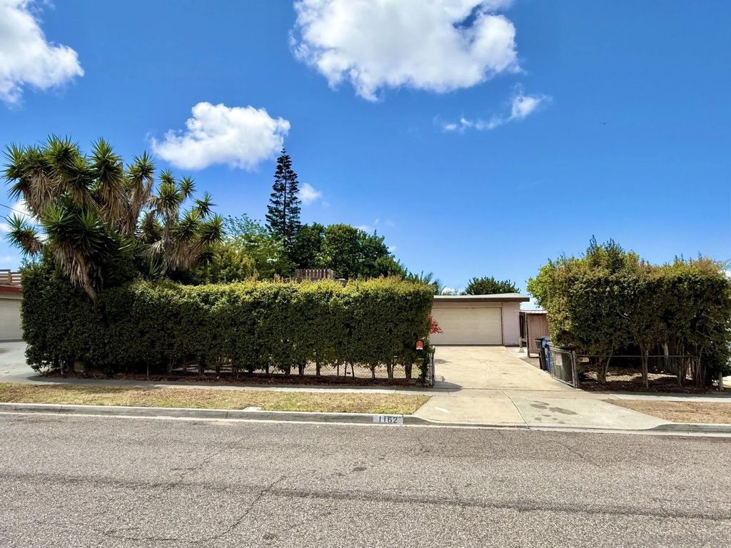Photo of 1162 Ocelot Ave, Chula Vista, CA 91911 (MLS # 260011043)