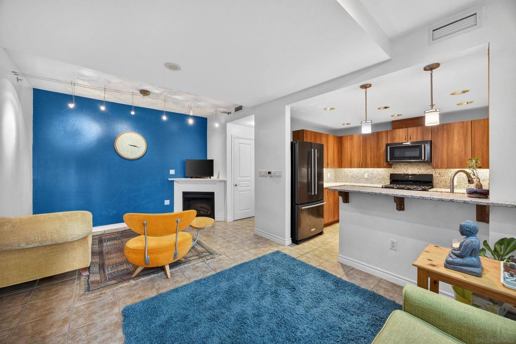 Photo of 300 W Beech St #10, San Diego, CA 92101 (MLS # 260003368)