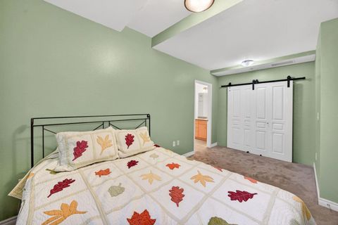 Tiny photo for 300 W Beech St #10, San Diego, CA 92101 (MLS # 260003368)