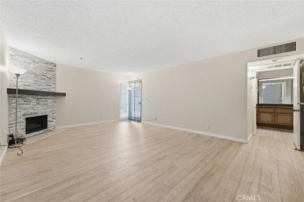 5705 Friars 22