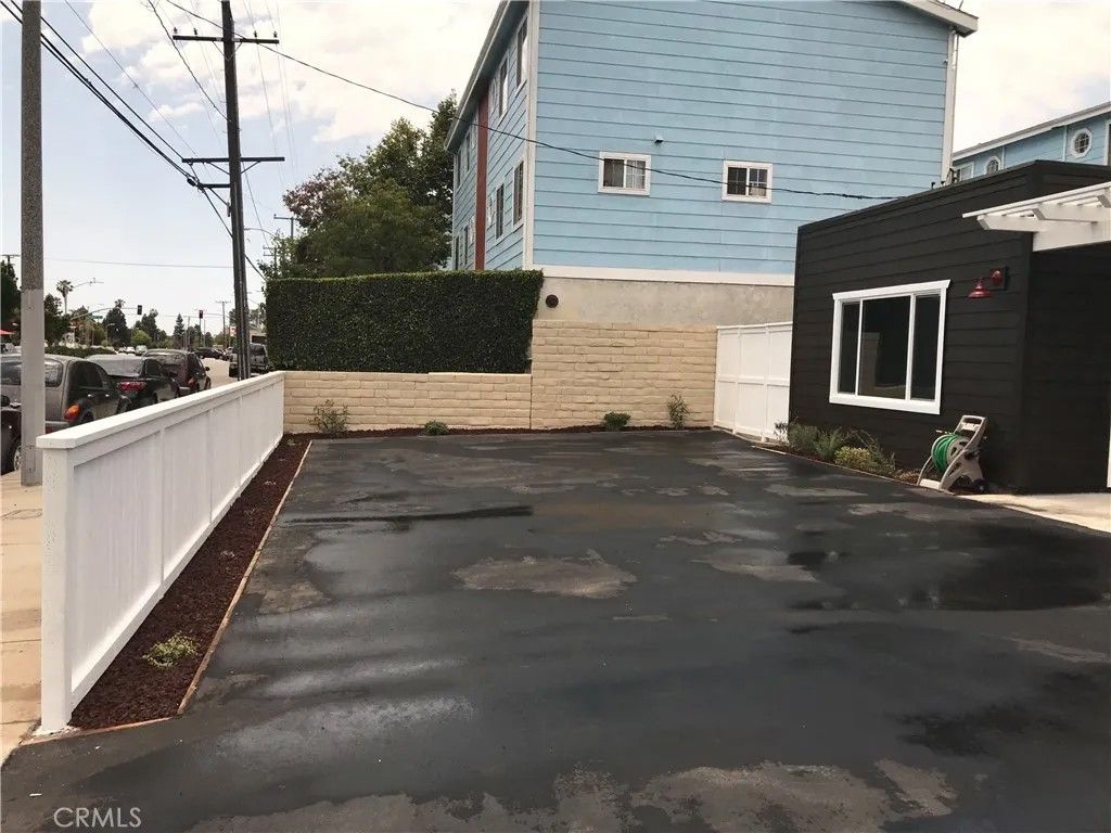 Photo of 22633 Figueroa St, Carson, CA 90745 (MLS # SB26079032)