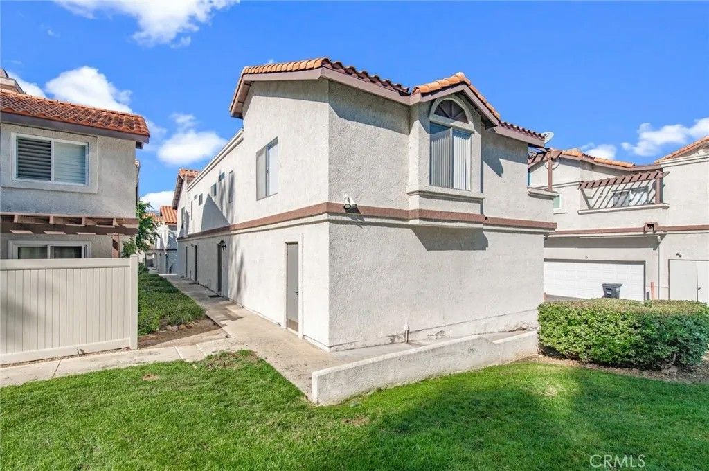 Photo of 24320 Sylvan Glen Rd #E, Diamond Bar, CA 91765 (MLS # TR26062032)