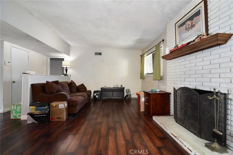 14913 Hubbard
