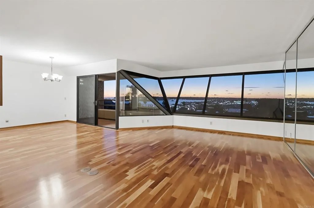 230 W Laurel Street 502