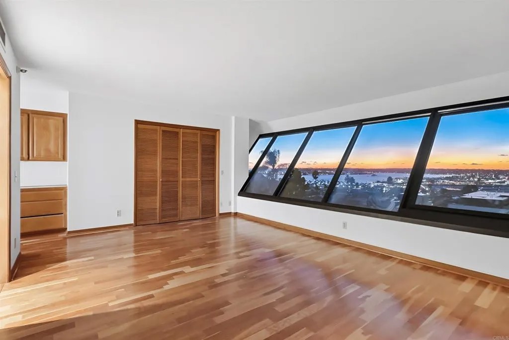 230 W Laurel Street 502