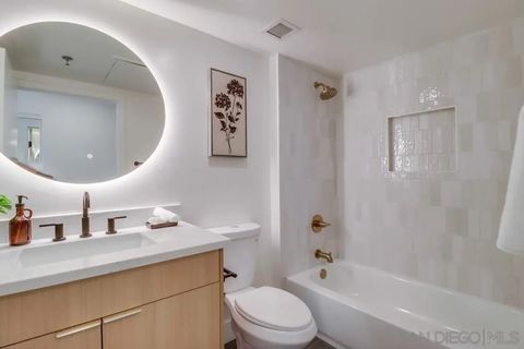 Tiny photo for 425 W Beech St #1706, San Diego, CA 92101 (MLS # 250039413)