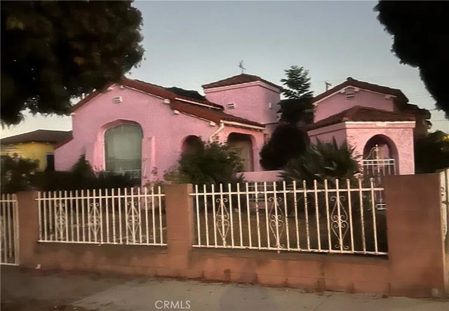 1960 W 84th, Los Angeles