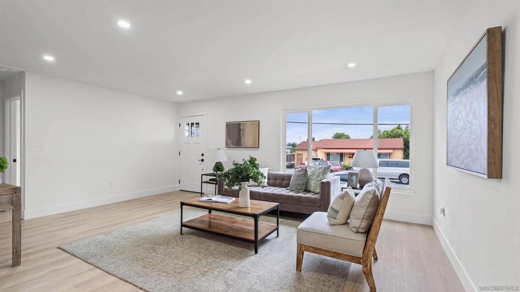 Photo of 737 Laguna AVE, El Cajon, CA 92020 (MLS # 260011778)