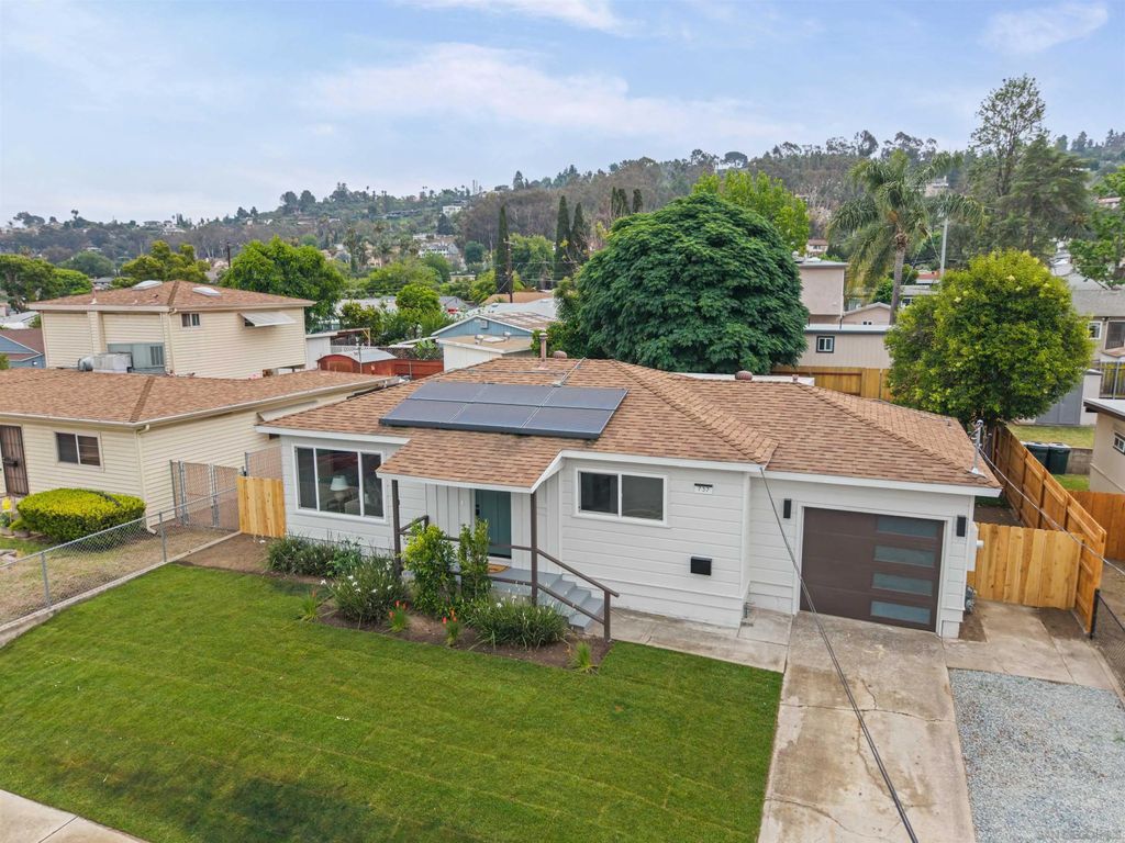 Photo of 737 Laguna AVE, El Cajon, CA 92020 (MLS # 260011778)