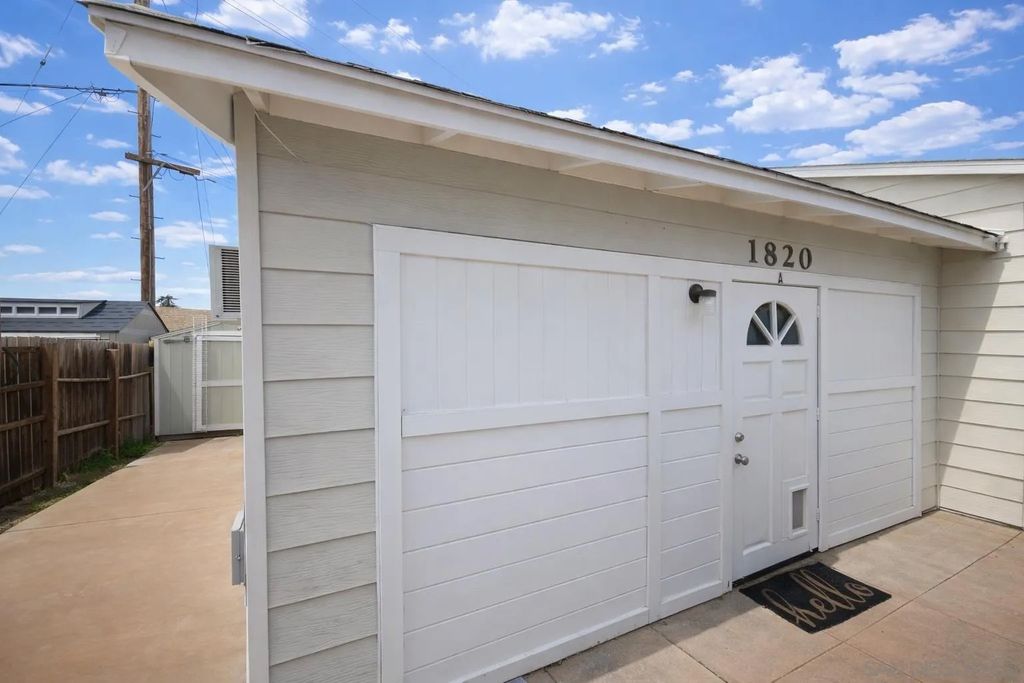 Photo of 1820 Englewood Dr, Lemon Grove, CA 91945 (MLS # 2600890)