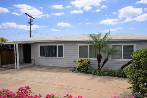 Photo of 1820 Englewood Dr, Lemon Grove, CA 91945 (MLS # 2600890)