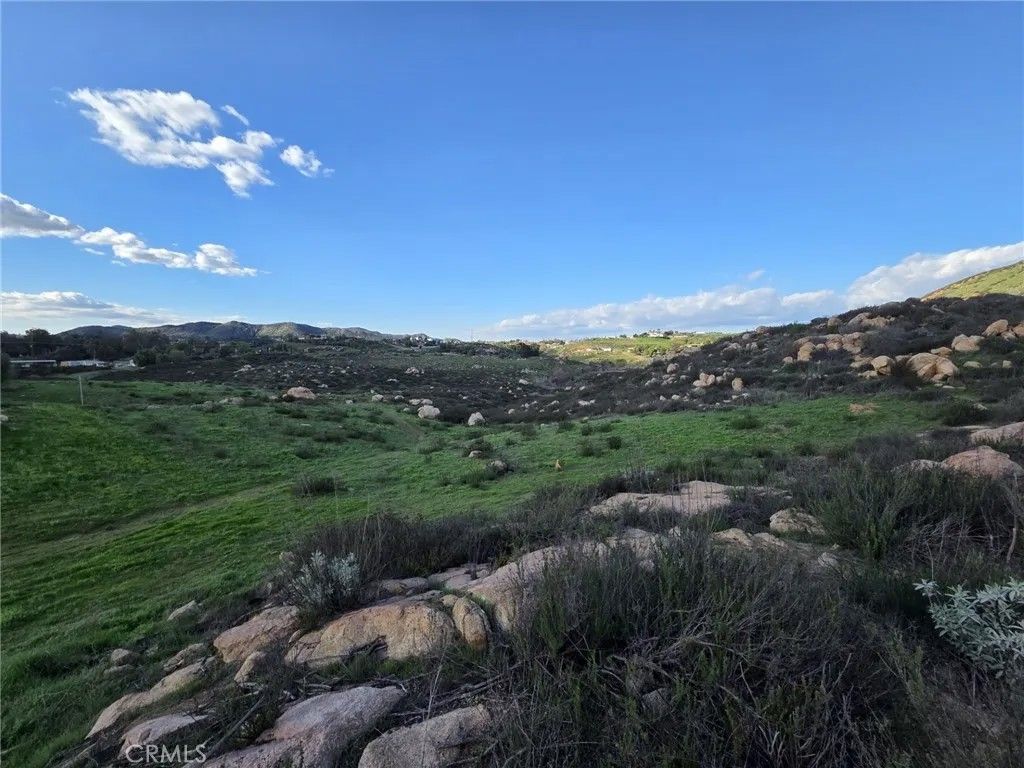 Photo of 0 0, Murrieta, CA 92563 (MLS # SW26003294)