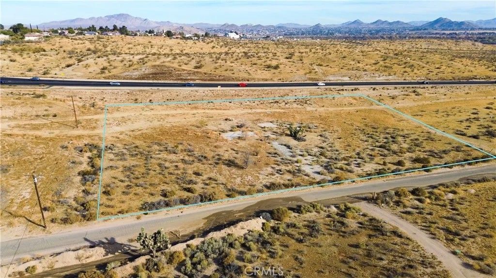 Photo of 17134 Coad Rd, Victorville, CA 92395 (MLS # HD26017274)