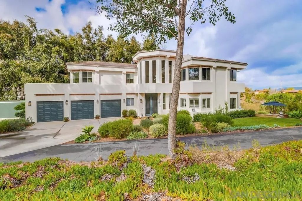 Photo of 1152 Via Conejo, Escondido, CA 92029 (MLS # 260001656)