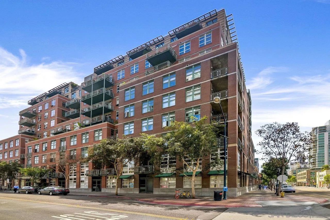 877 Island Ave 806