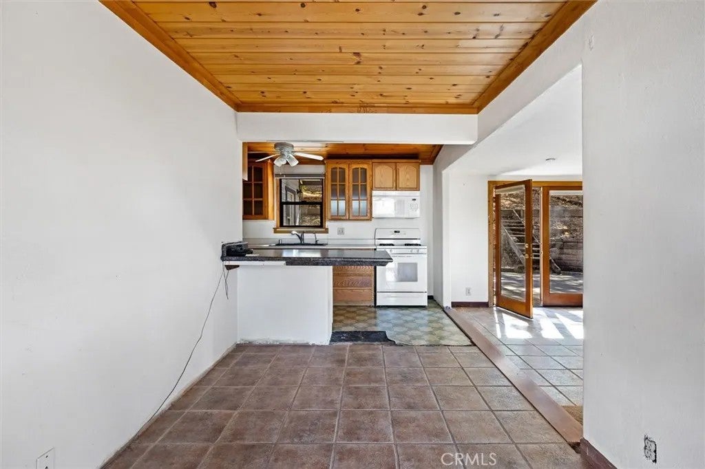 5265 Magdalena Avenue