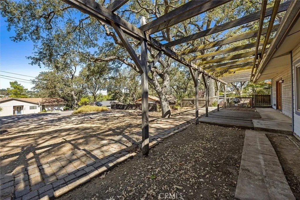 5265 Magdalena Avenue