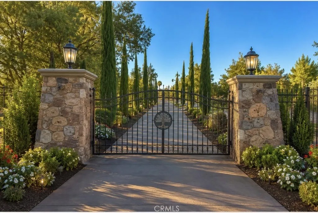 16770 Rocky Glen