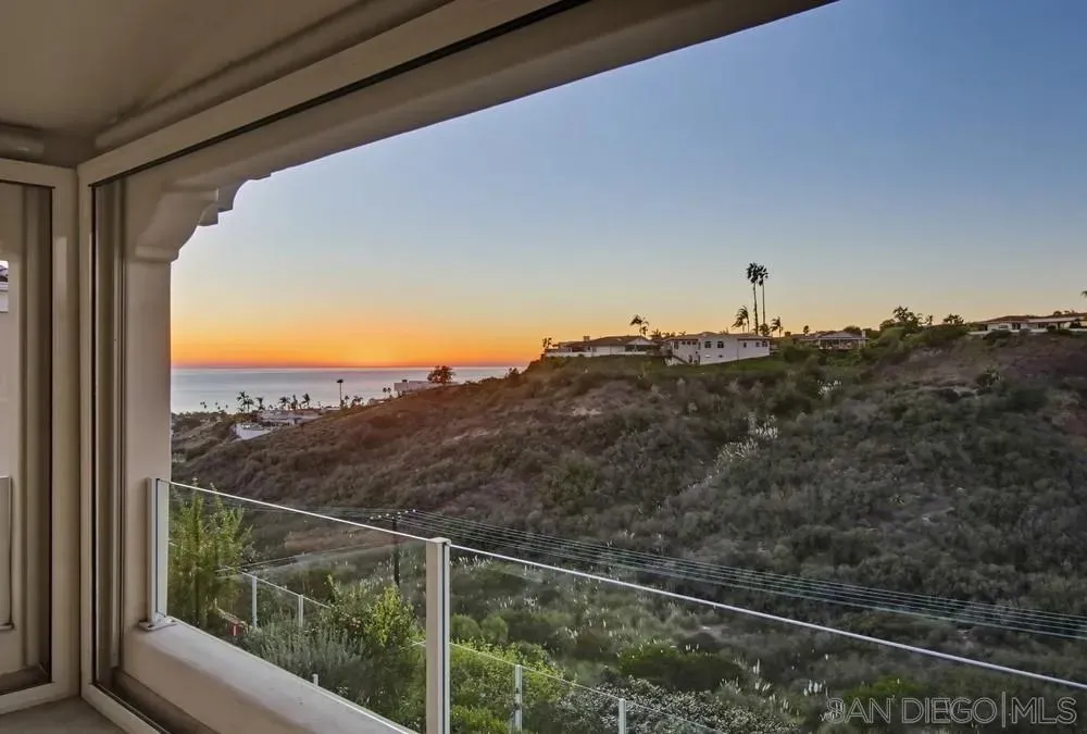 La Jolla, California 92037, United States, 3 Bedrooms Bedrooms, ,3 BathroomsBathrooms,Residential,Active,254419