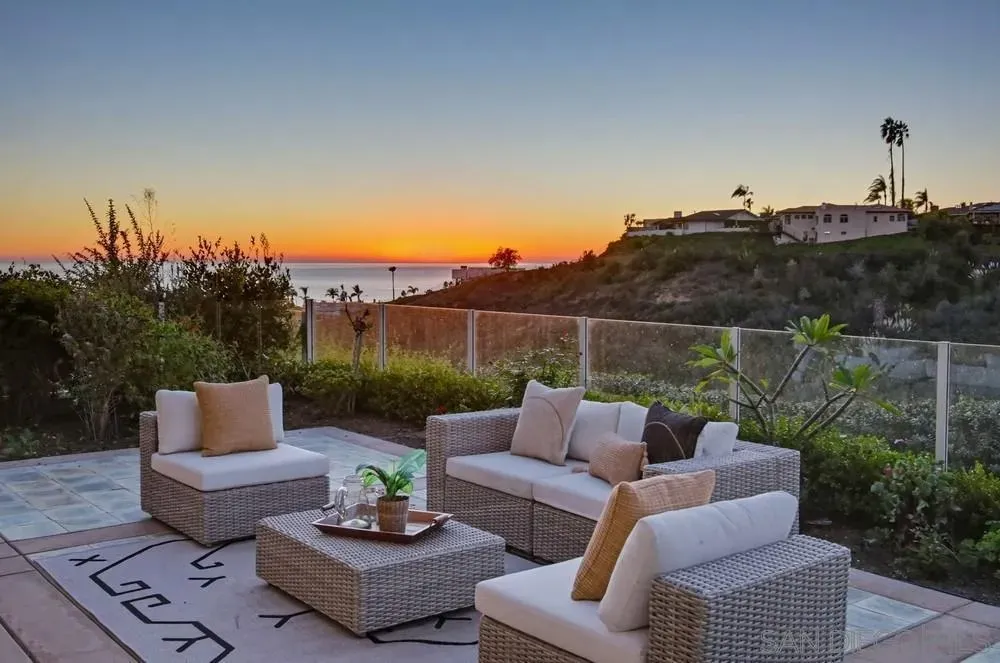 La Jolla, California 92037, United States, 3 Bedrooms Bedrooms, ,3 BathroomsBathrooms,Residential,Active,254419