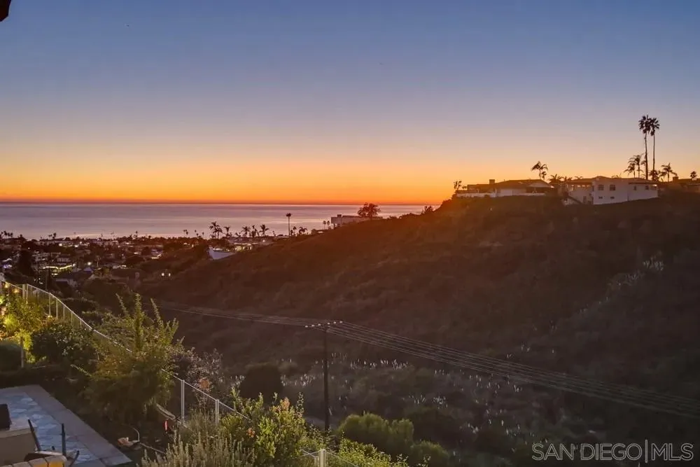 La Jolla, California 92037, United States, 3 Bedrooms Bedrooms, ,3 BathroomsBathrooms,Residential,Active,254419