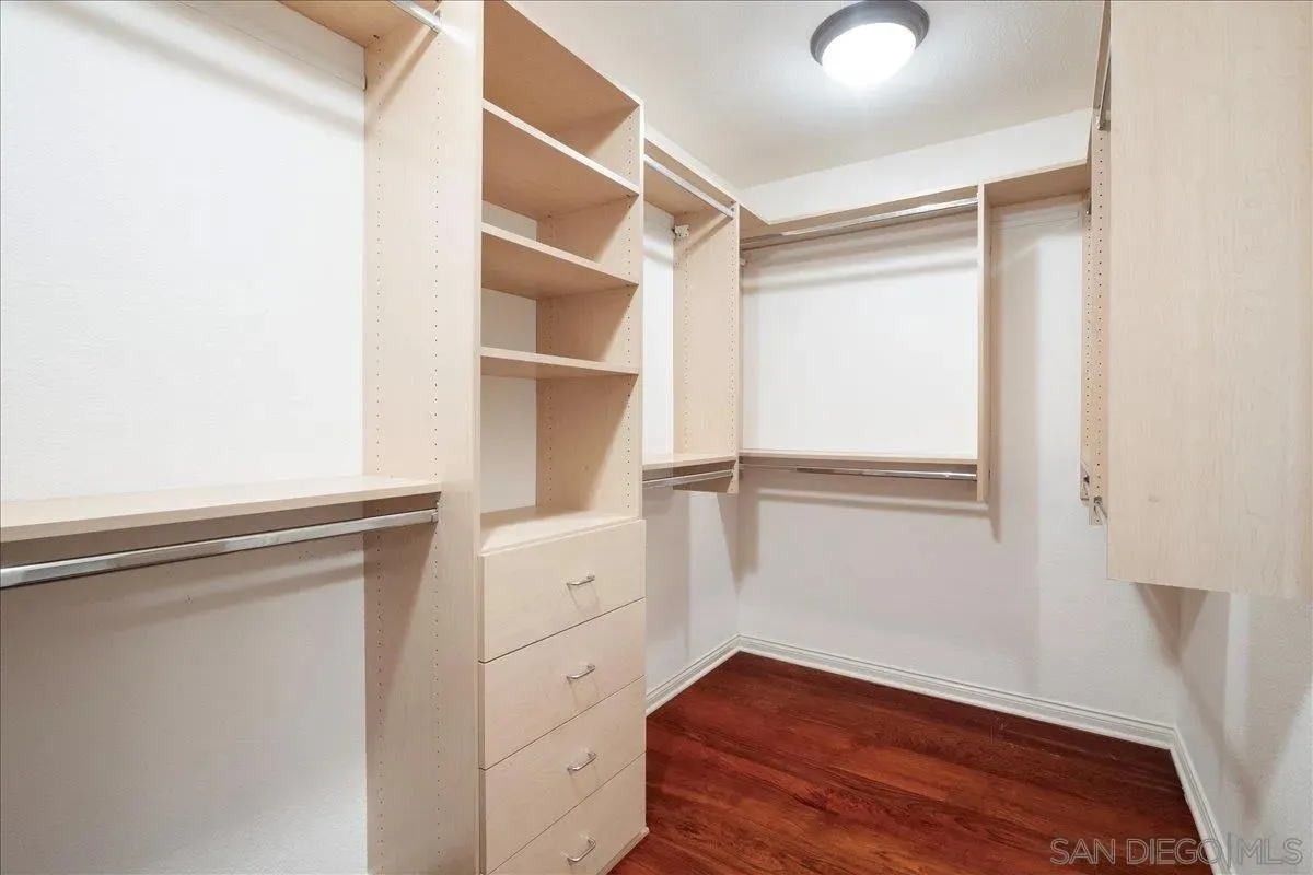 La Jolla, California 92037, United States, 3 Bedrooms Bedrooms, ,3 BathroomsBathrooms,Residential,Active,254419