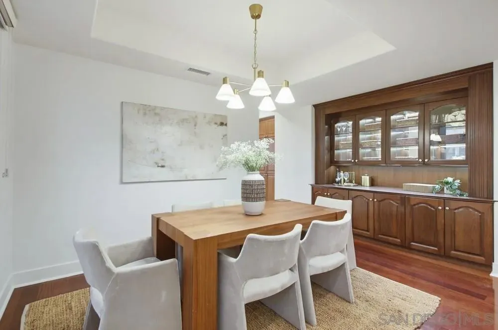 La Jolla, California 92037, United States, 3 Bedrooms Bedrooms, ,3 BathroomsBathrooms,Residential,Active,254419