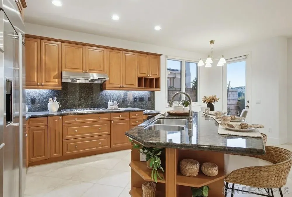 La Jolla, California 92037, United States, 3 Bedrooms Bedrooms, ,3 BathroomsBathrooms,Residential,Active,254419