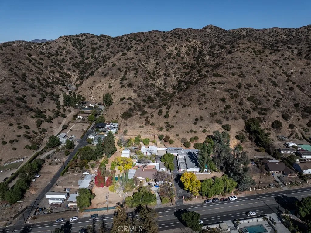 9501 La Tuna Canyon