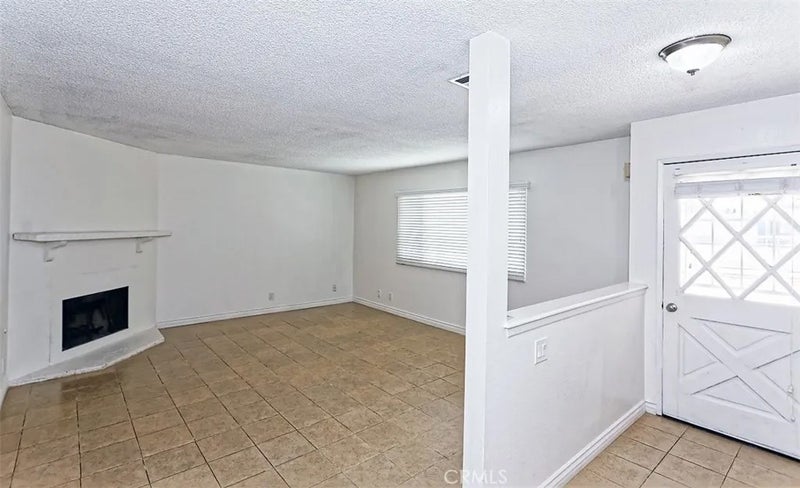 16188 Live Oak