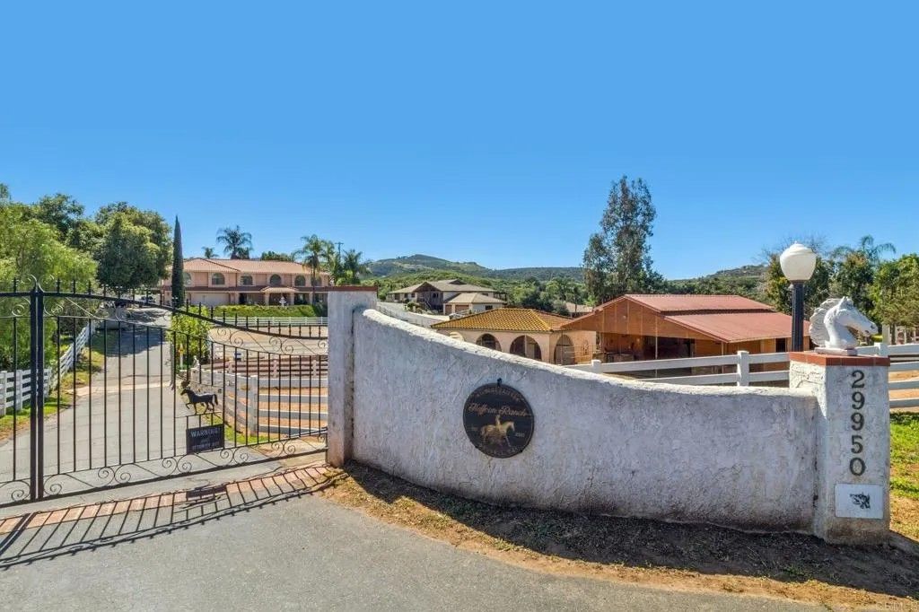 Photo of 29950 Robbie Ln, Vista, CA 92084 (MLS # NDP2602271)