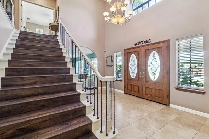 29950 Robbie Ln