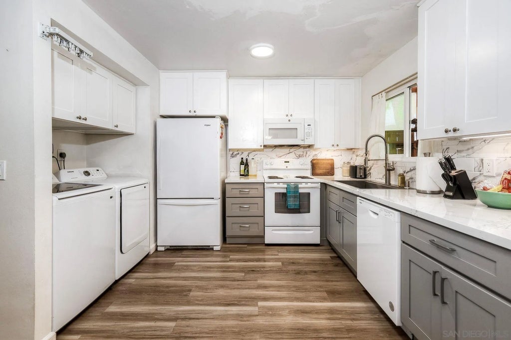 Photo of 10029 Santana Ranch Lane, Santee, CA 92071 (MLS # 260020052)